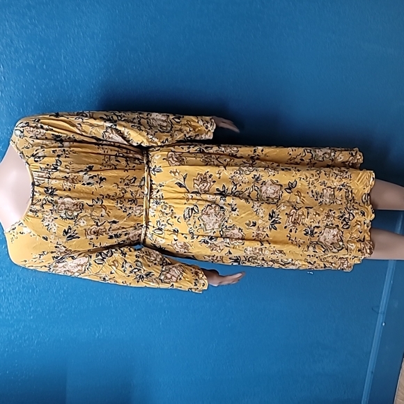 - Size 1xlarge dress from Chelsea - Picture 5 of 6